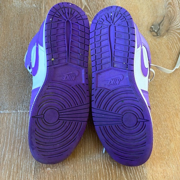 Nike Air Jordan 1 Mid Purple Venom Size 7Y - Picture 6 of 10